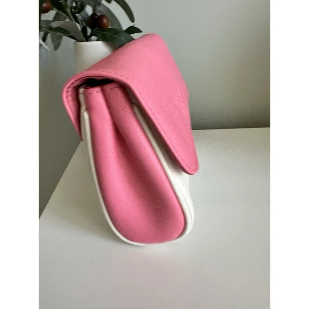 Diptyque x Qatar Airways Breast Cancer Awareness Makeup Bag Pink White Ribbon